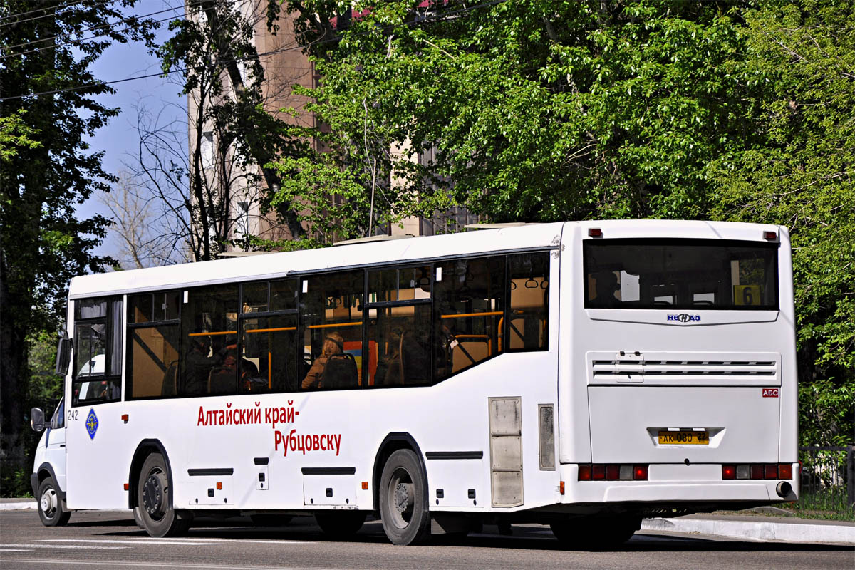 Altayskiy kray, NefAZ-5299-10-33 Nr. 242