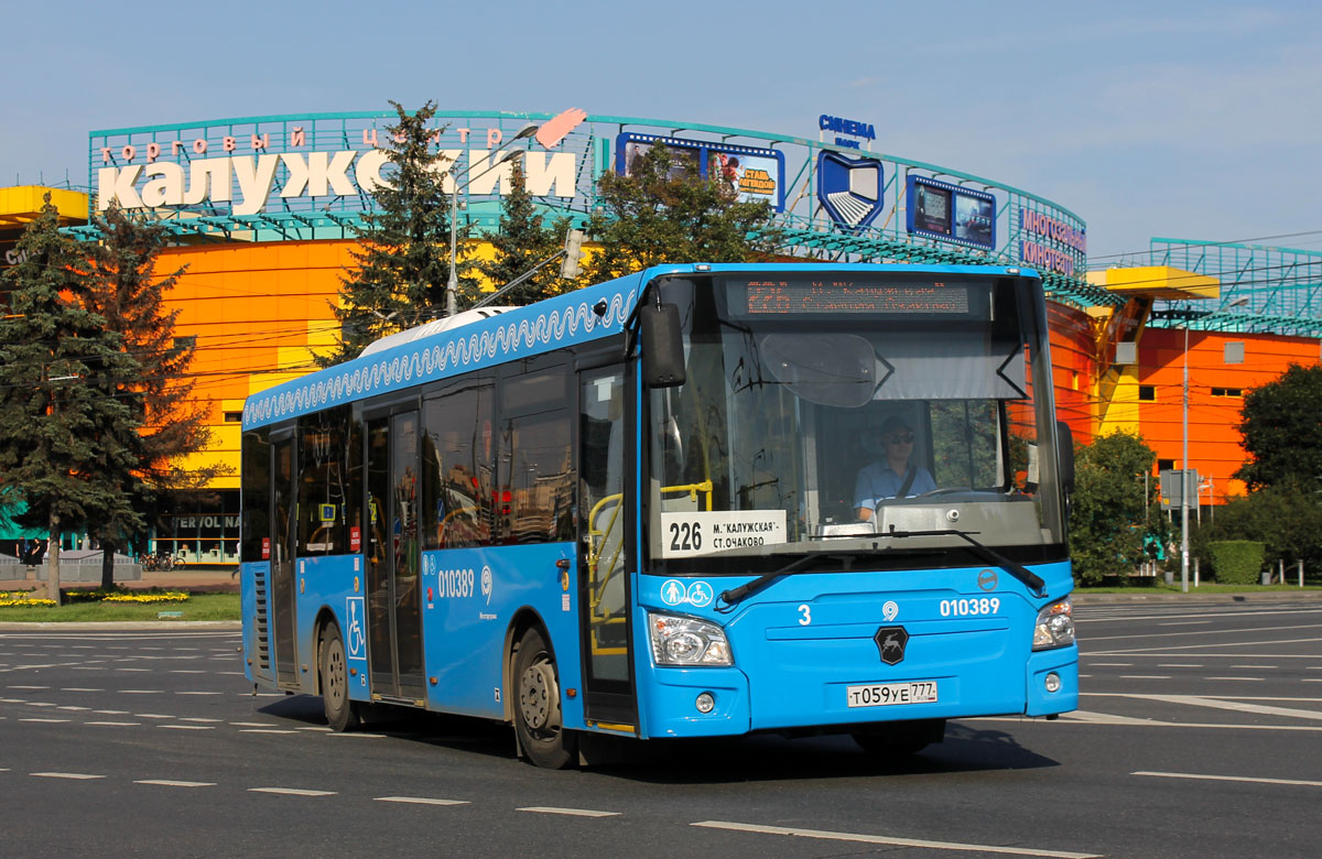 Moskau, LiAZ-4292.60 (1-2-1) Nr. 010389