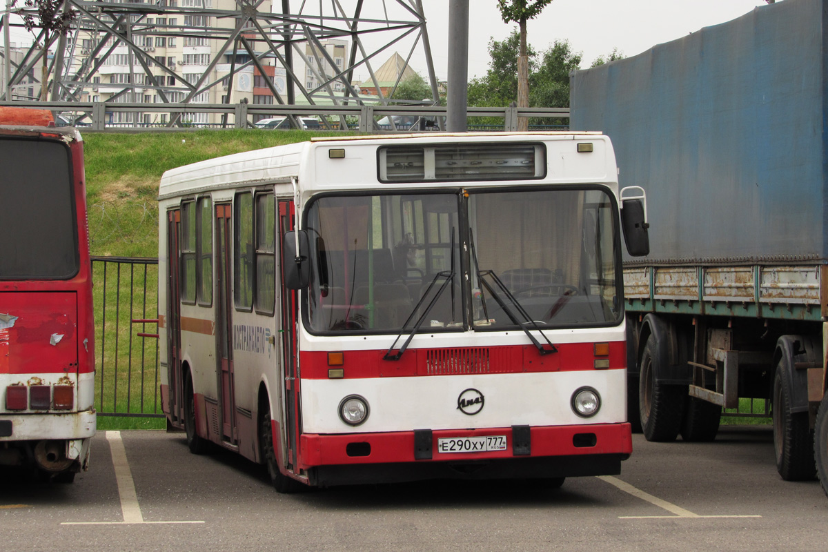 Москва, ЛиАЗ-5256.00 № Е 290 ХУ 777