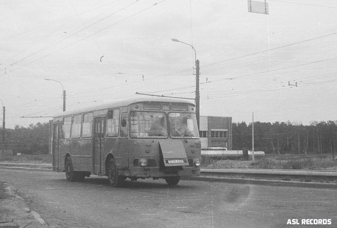 Sankt Petersburg, LiAZ-677M Nr 3239