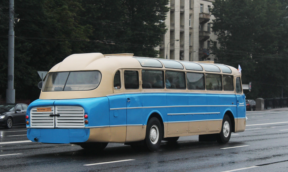 Москва, Ikarus  55 № 015