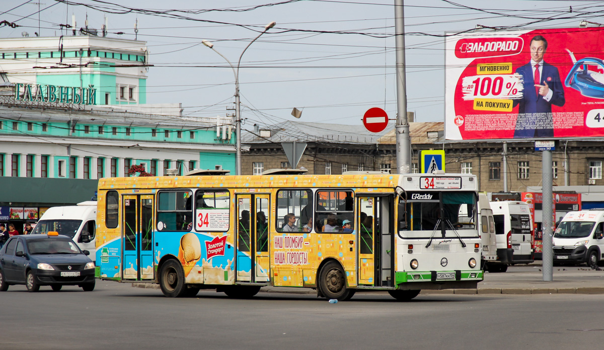 Новосибирская область, ЛиАЗ-5256.35 № У 587 КН 154