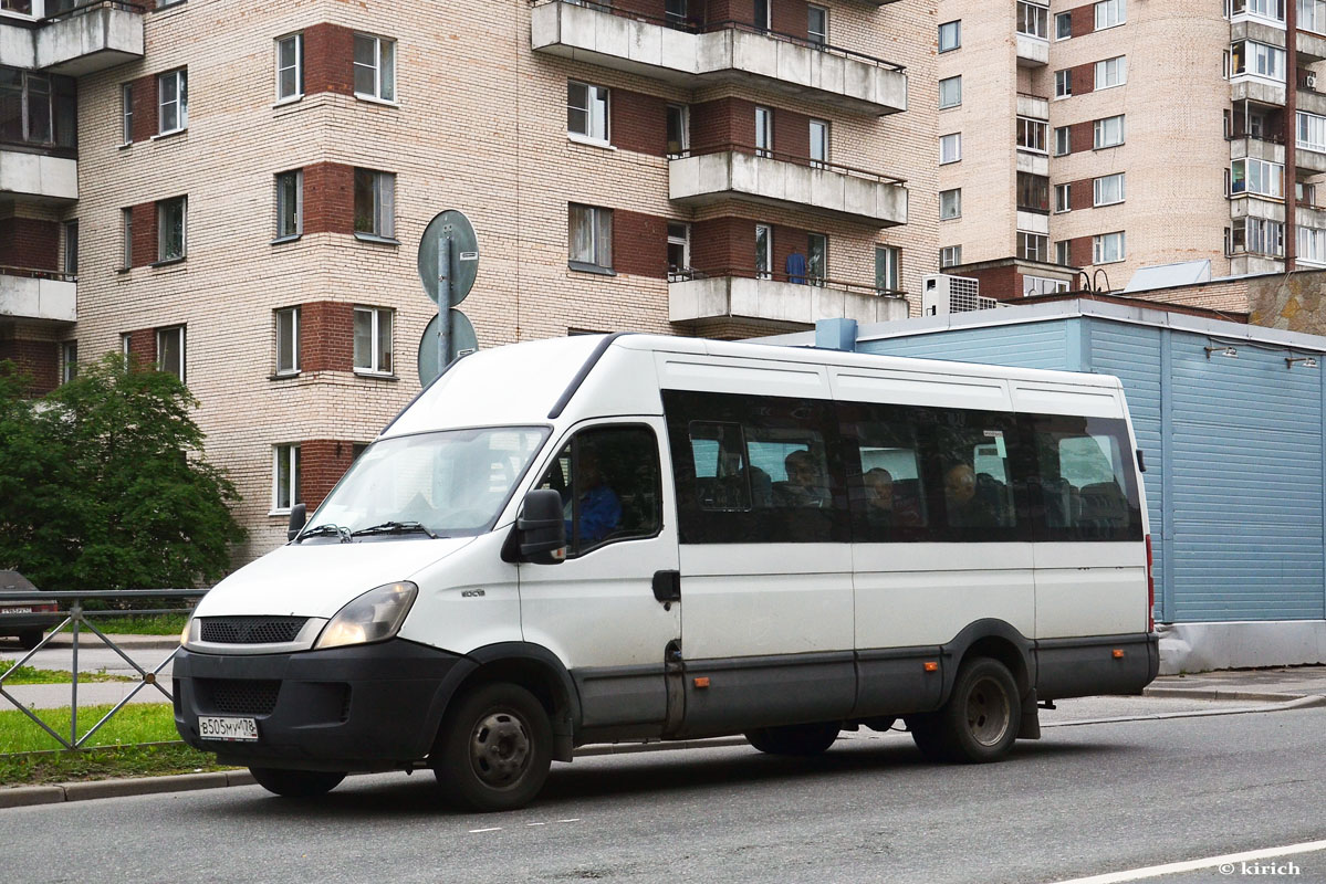 Sanktpēterburga, Nizhegorodets-2227UT (IVECO Daily) № В 505 МУ 178