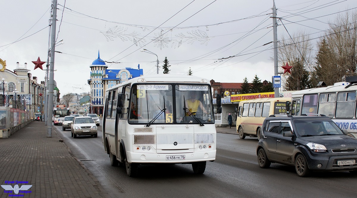 Oblast Tomsk, PAZ-32054 Nr. Е 456 УК 70