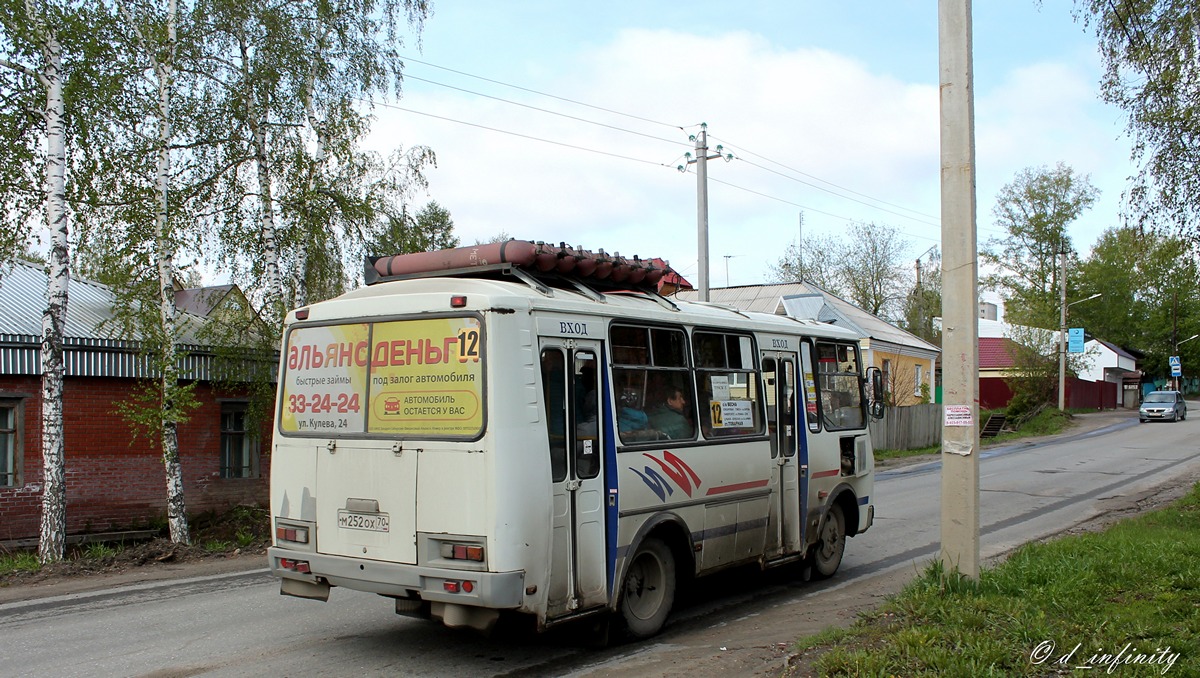 Oblast Tomsk, PAZ-32054 Nr. М 252 ОХ 70