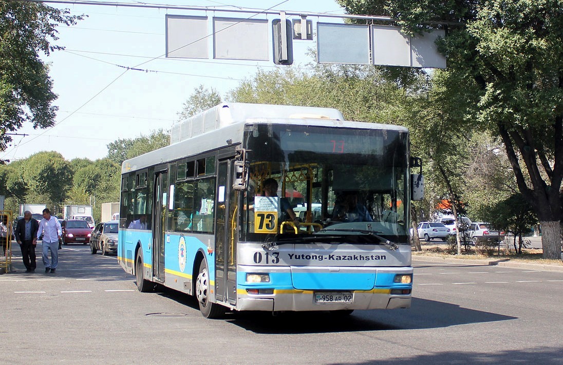 Алматы, Yutong ZK6120HGM № 013