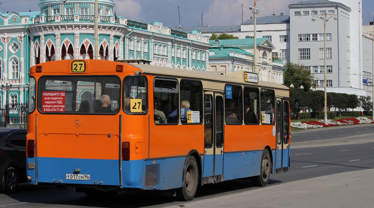 Sverdlovsk region, Mercedes-Benz O305 # Т 017 СМ 96