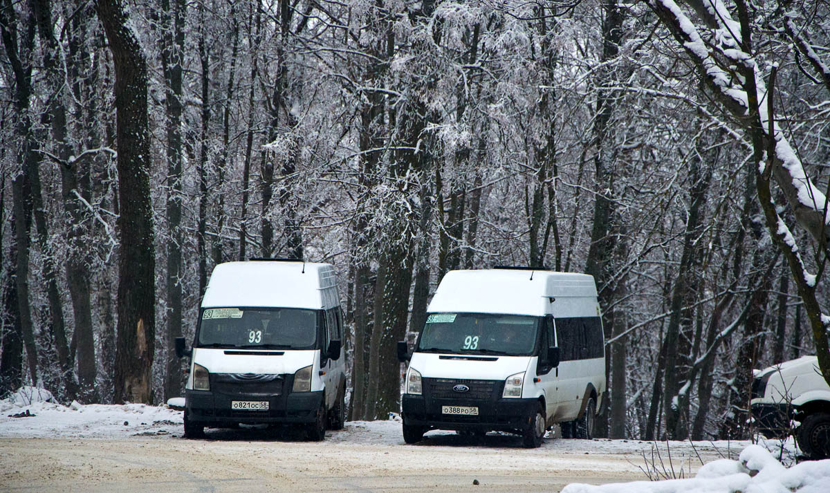 Пензенская область, Нижегородец-222702 (Ford Transit) № О 821 ОС 58; Пензенская область, Нижегородец-222709  (Ford Transit) № О 388 РО 58