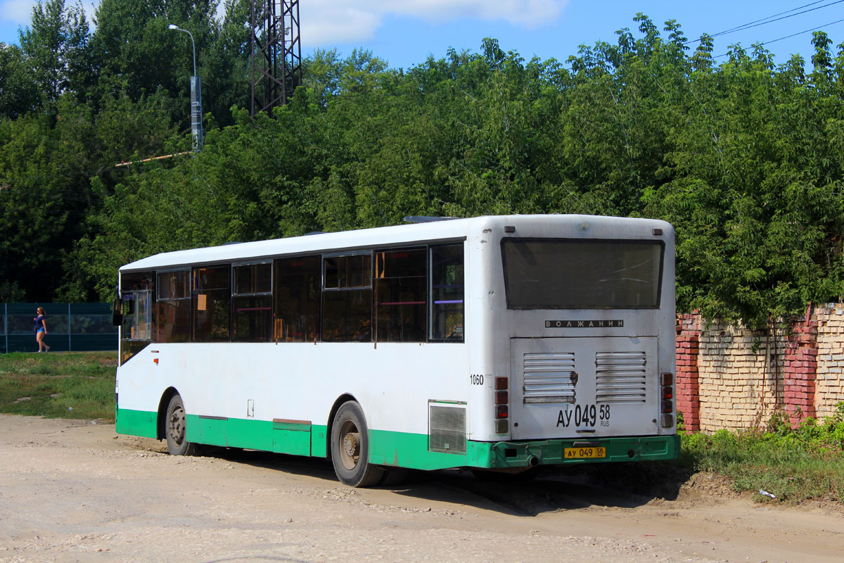 Пензенская область, Волжанин-5270-10-04 № 1060