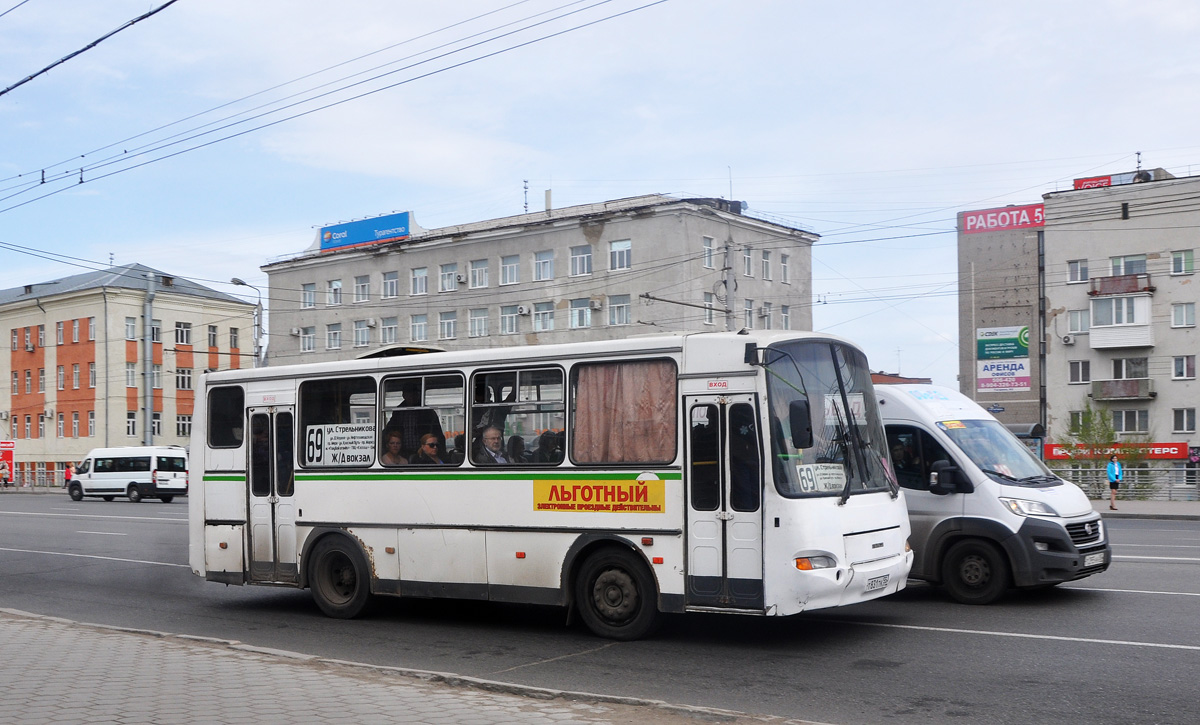 Omsk region, PAZ-4230-03 Nr. 2869