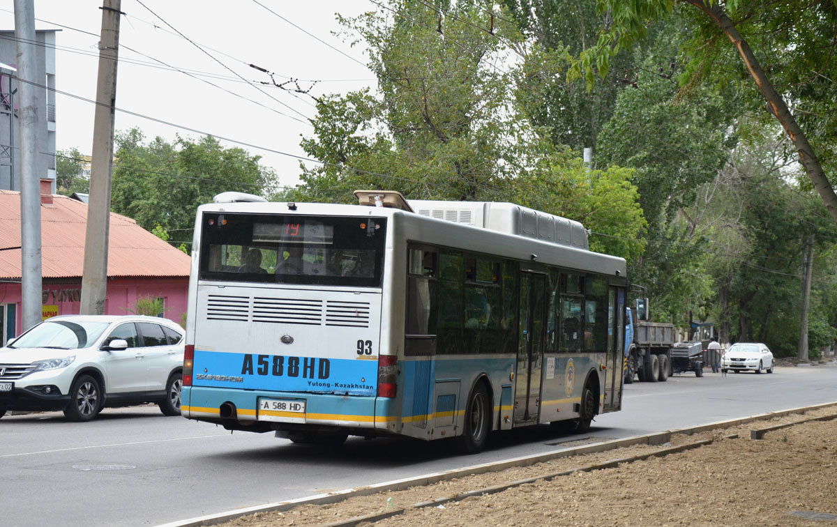 Алматы, Yutong ZK6120HGM № 093