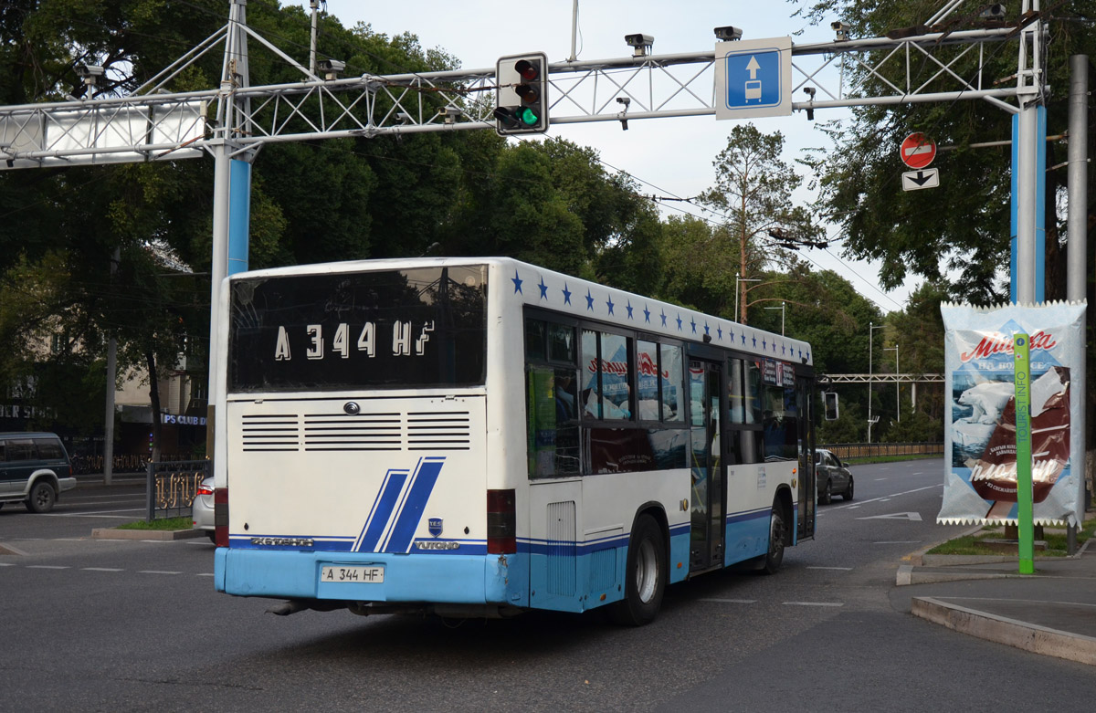 Алматы, Yutong ZK6108HGH № 7061