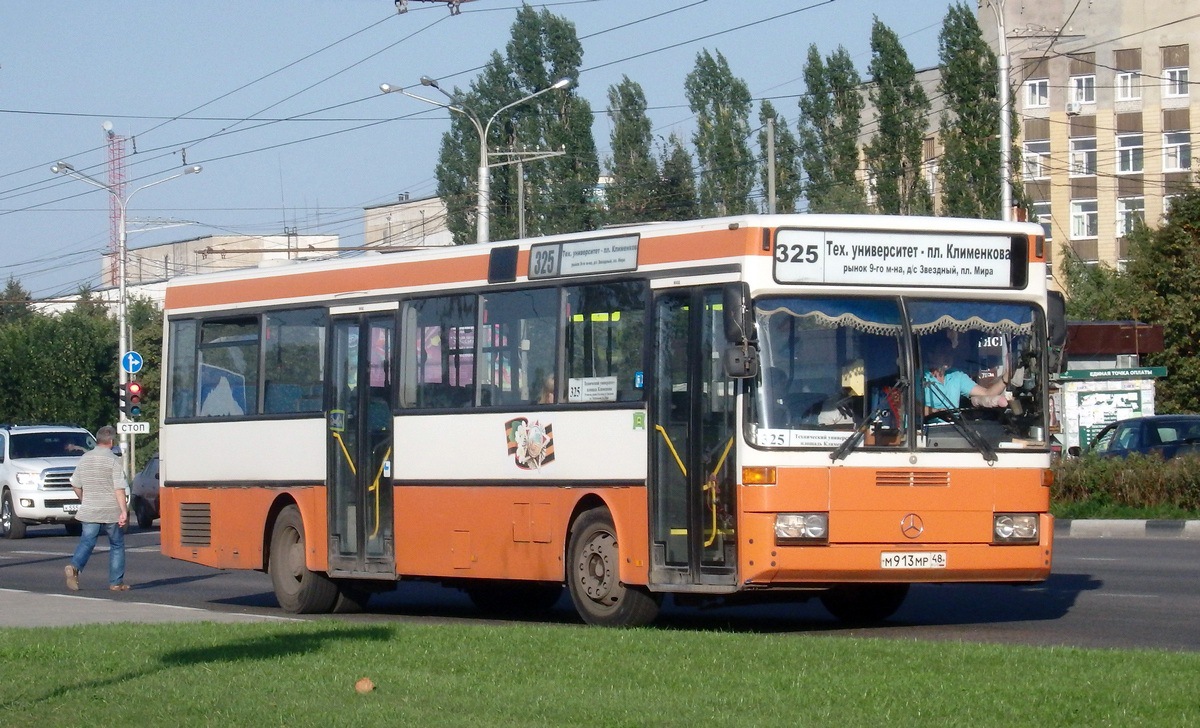 Lipetsk region, Mercedes-Benz O405 č. М 913 МР 48