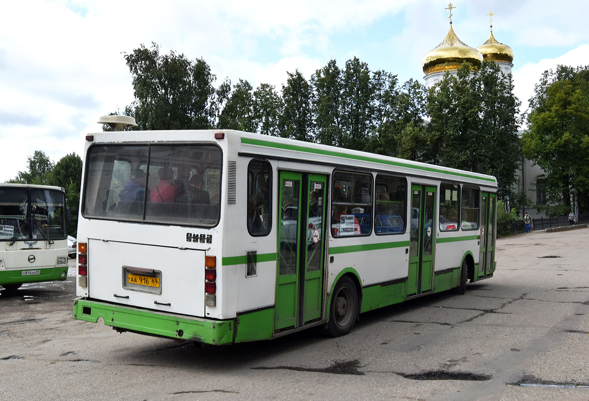 Tver region, LiAZ-5256.35 # АА 916 69