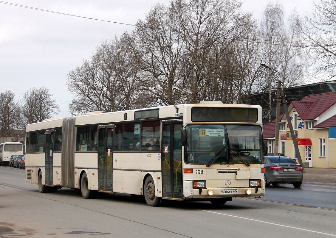 Pskovská oblast, Mercedes-Benz O405G č. 438