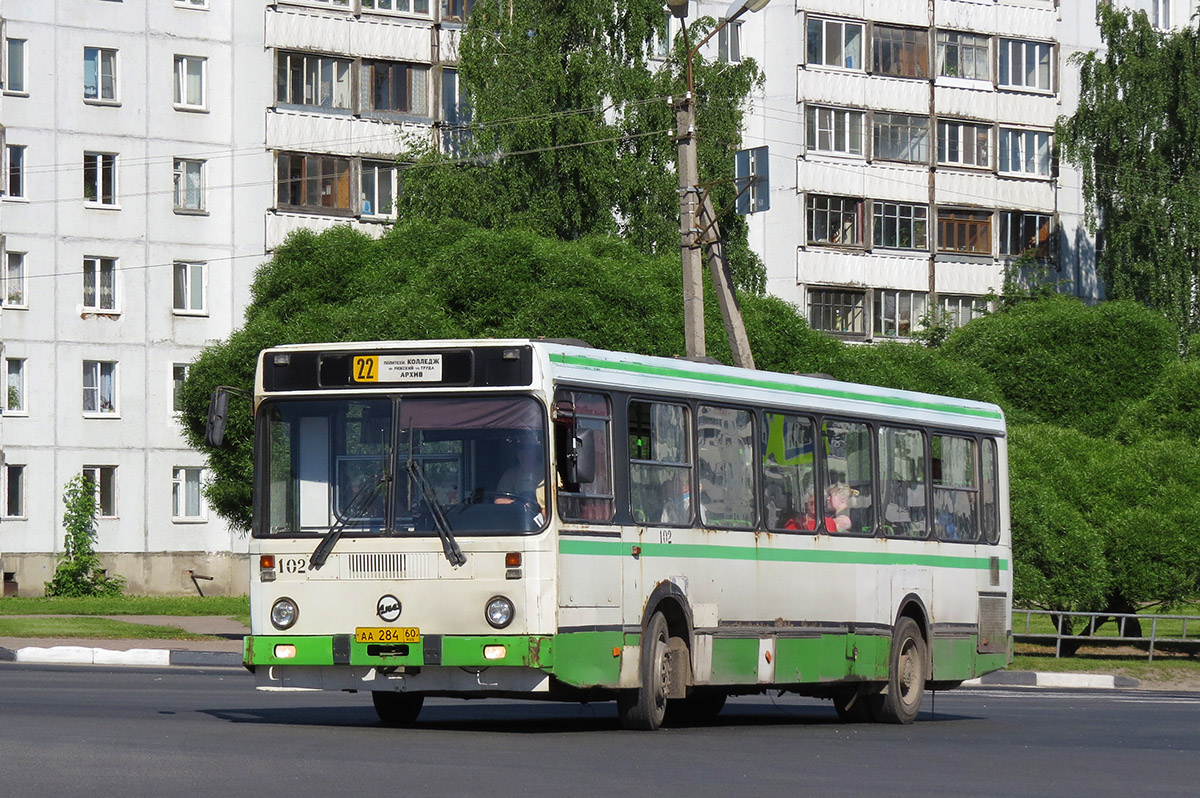 Псковская область, ЛиАЗ-5256.25 № 102