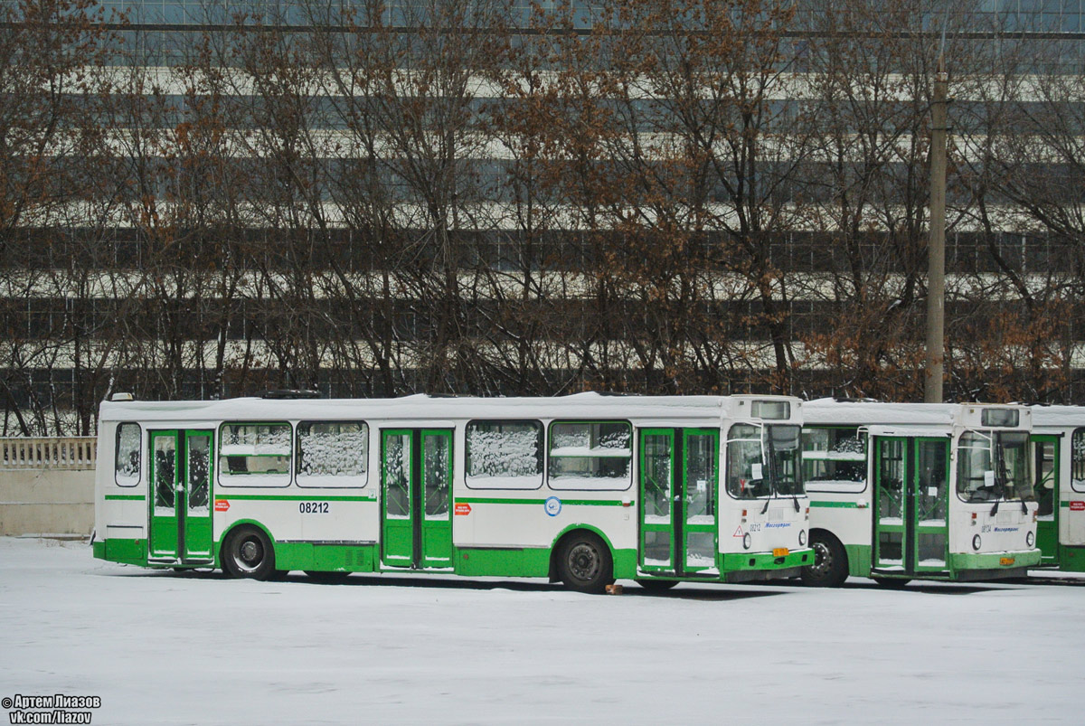 Москва, ЛиАЗ-5256.25 № 08212