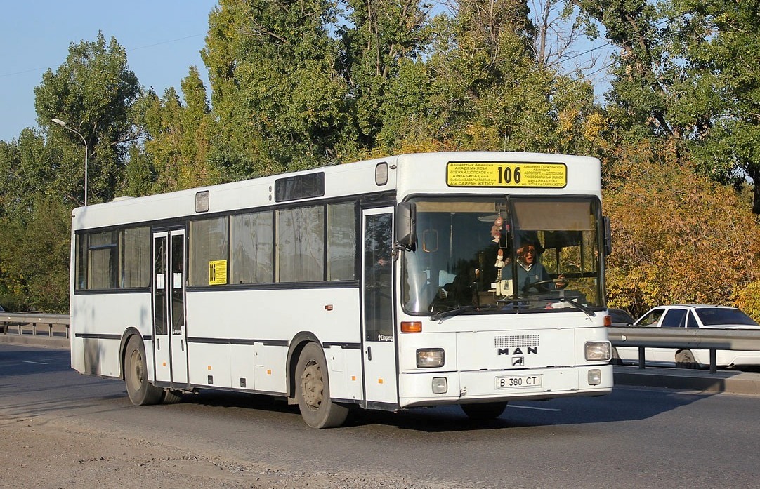 Алматы, MAN 888 SÜ242 № B 380 CT