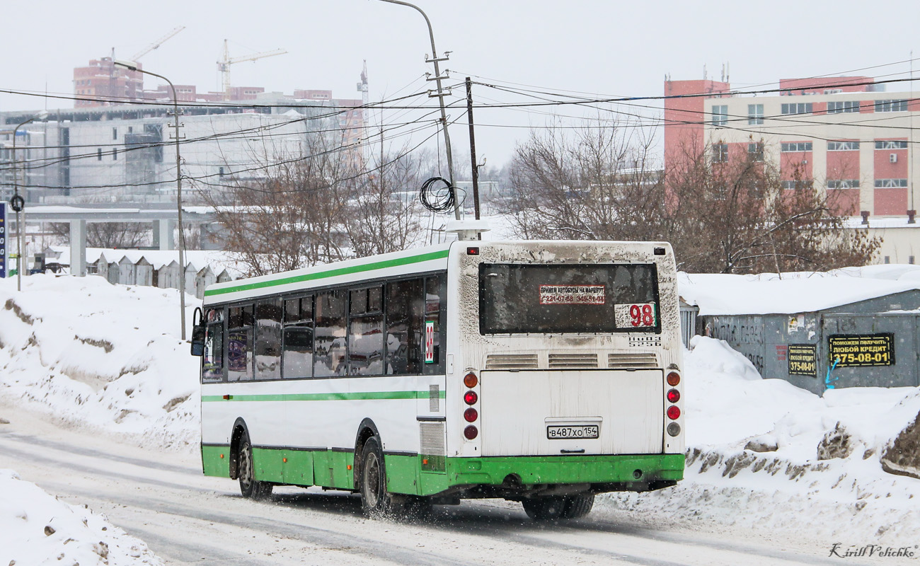 Новосибирская область, ЛиАЗ-5256.36 № В 487 ХО 154