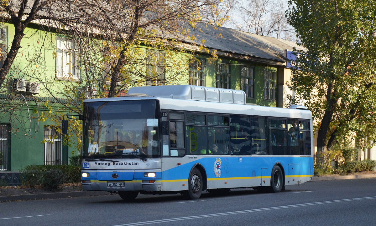 Алматы, Yutong ZK6120HGM № 136