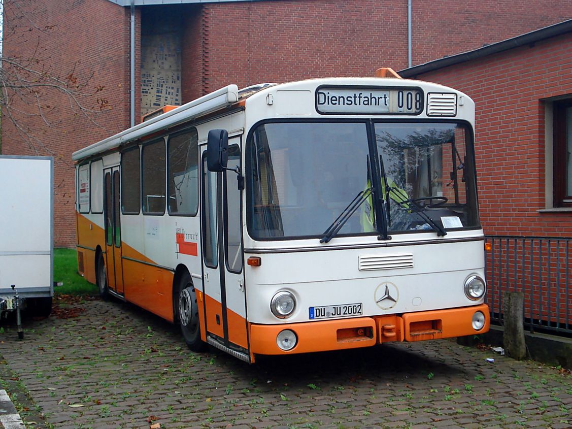 Severní Porýní-Vestfálsko, Mercedes-Benz O305 č. DU-JU 2002