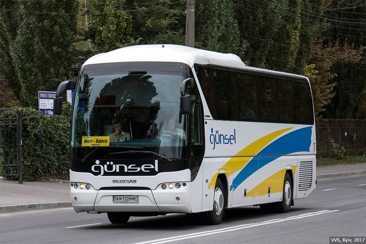 Киев, Neoplan P21 N2216SHD Tourliner SHD № AA 3328 MC