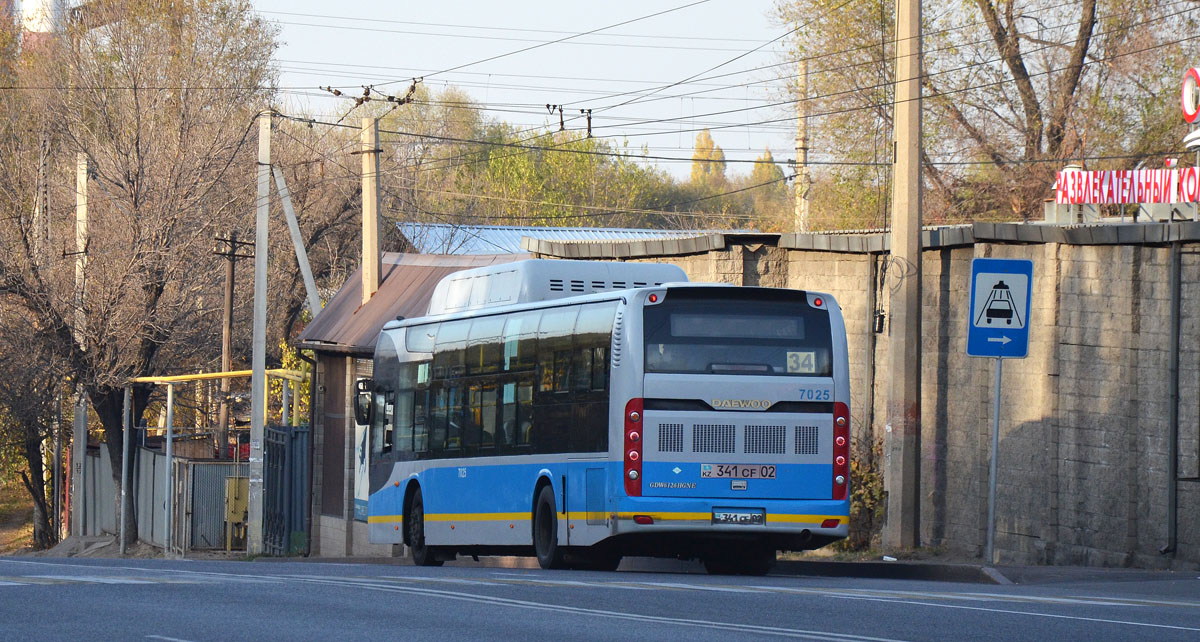 Алматы, Guilin Daewoo GDW6126CNG (СемАЗ) № 7025