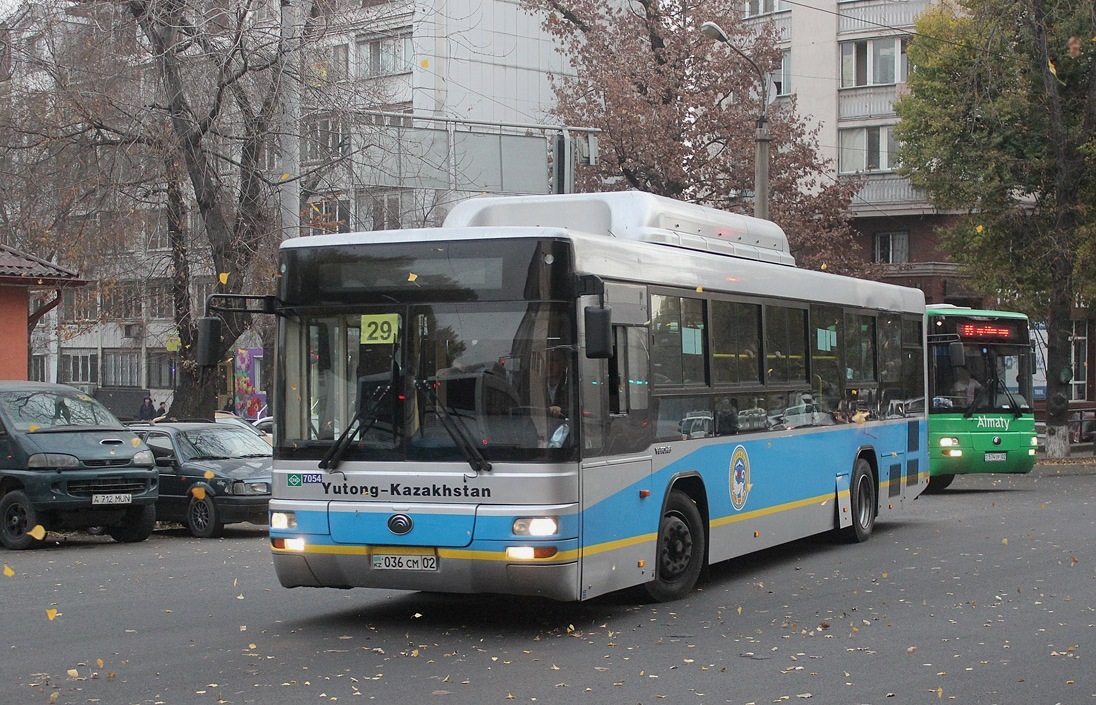 Алматы, Yutong ZK6118HGA № 7054