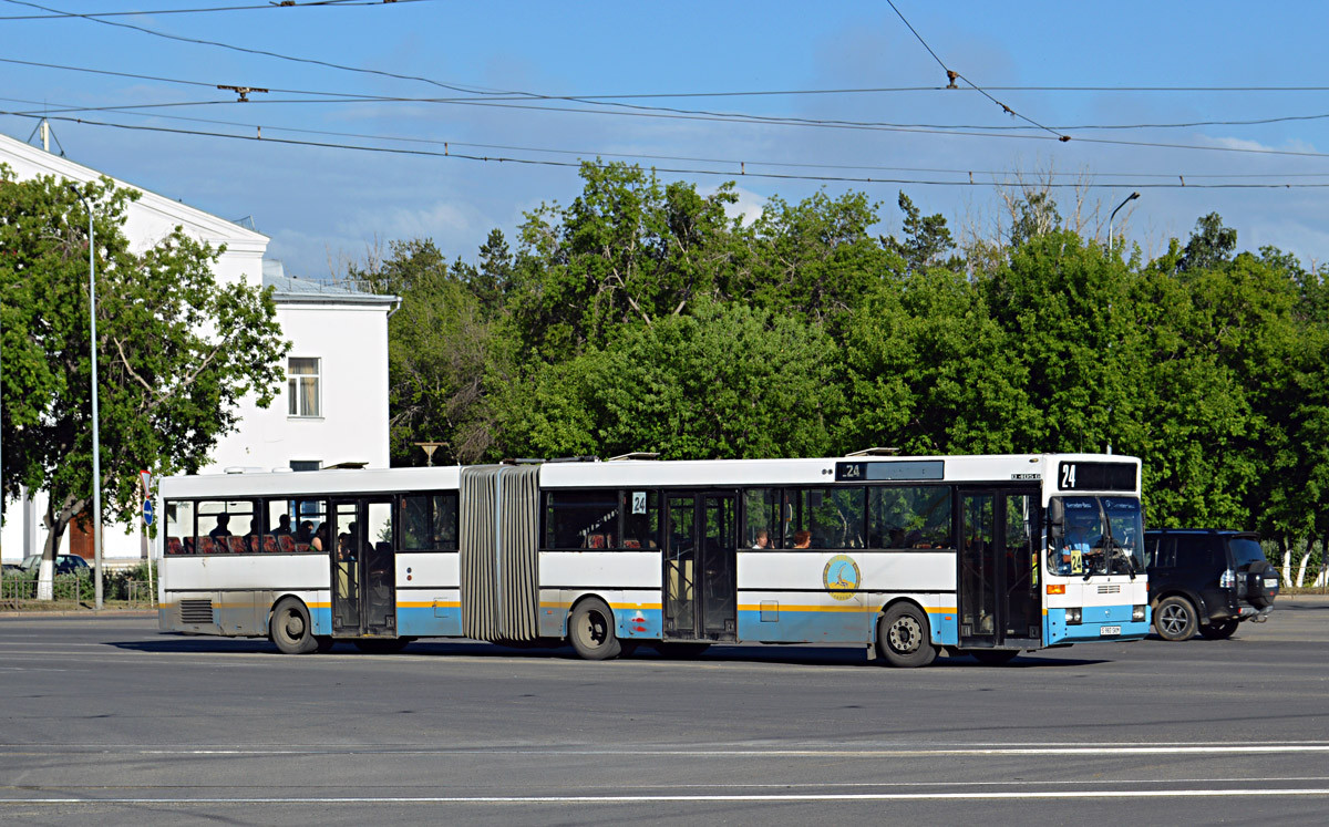 Павлодарская область, Mercedes-Benz O405G № S 983 SKM