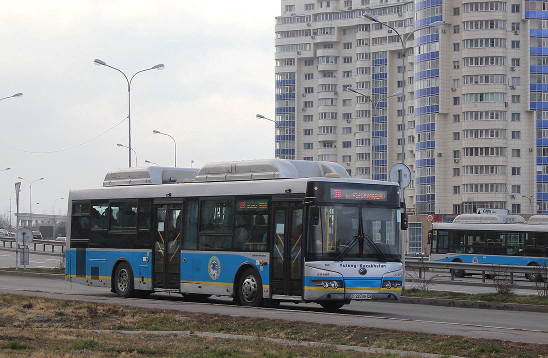 Almaty, Yutong ZK6118HGA sz.: 560