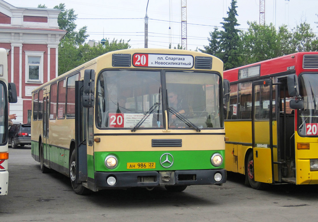 Алтайский край, Mercedes-Benz O307 № АН 986 22