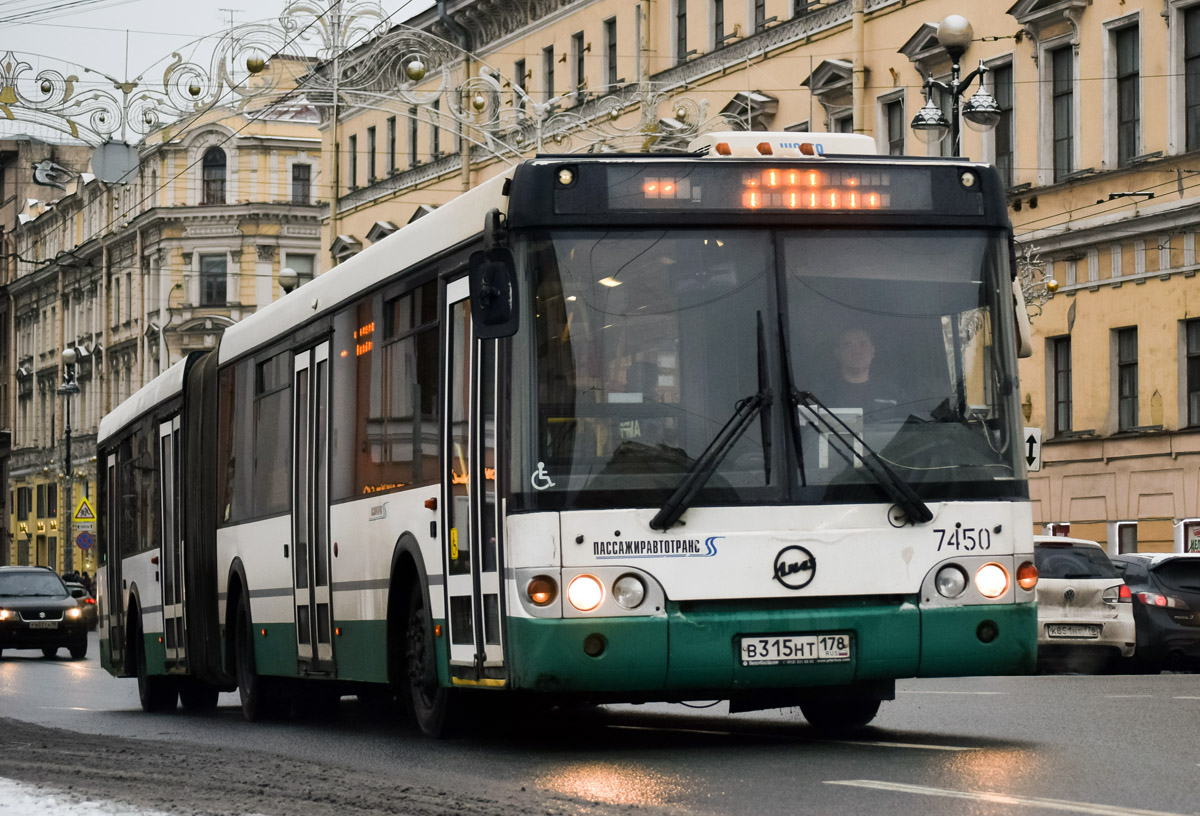 Saint Petersburg, LiAZ-6213.20 # 7450