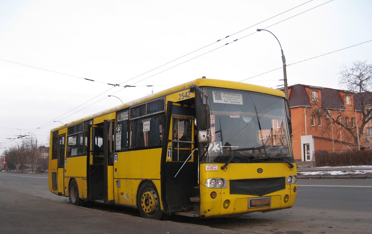 Kijev, Bogdan A1445 sz.: 2542
