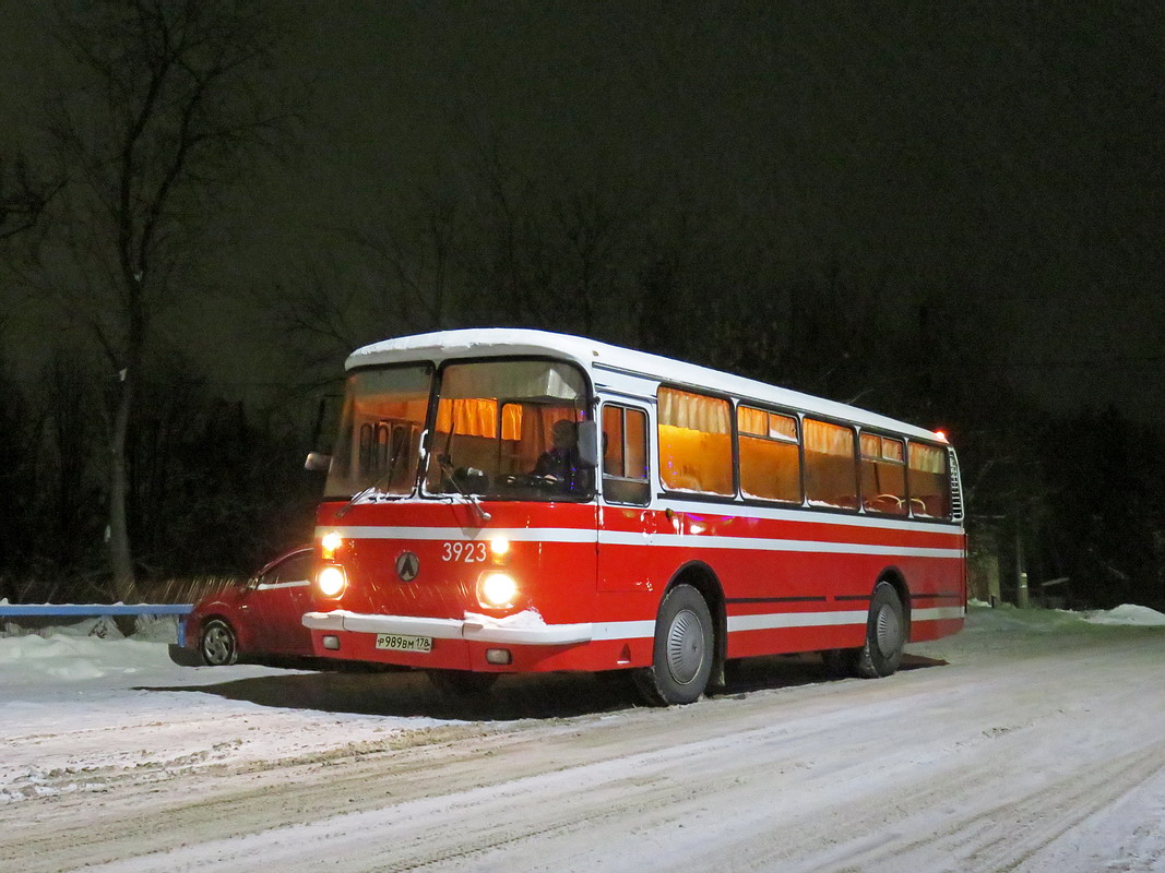 Санкт-Петербург, ЛАЗ-695Н № Р 989 ВМ 178