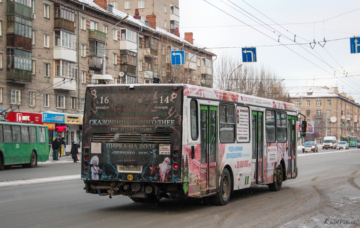 Новосибирская область, ЛиАЗ-5256.35 № В 619 ЕР 154