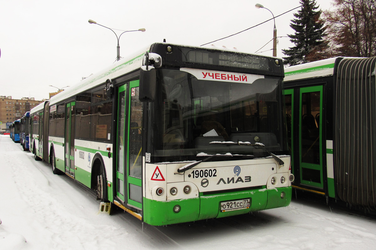 Moskwa, LiAZ-6213.22-01 Nr 190602