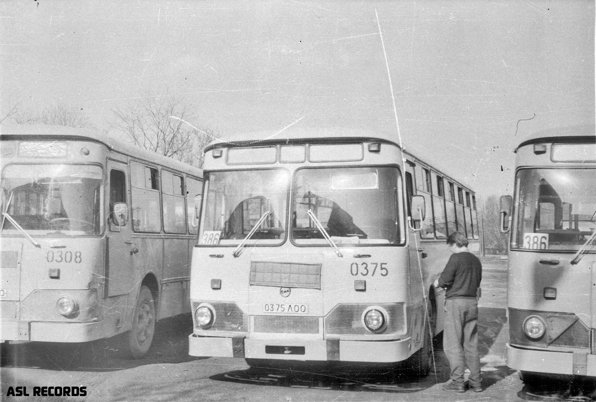 Szentpétervár, LiAZ-677M sz.: 0375