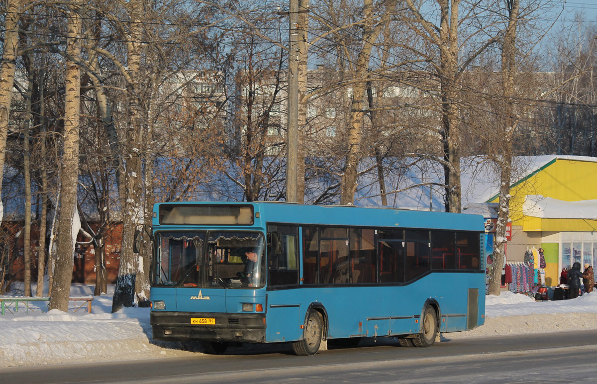 Новосибирская область, МАЗ-104.025 № 4137