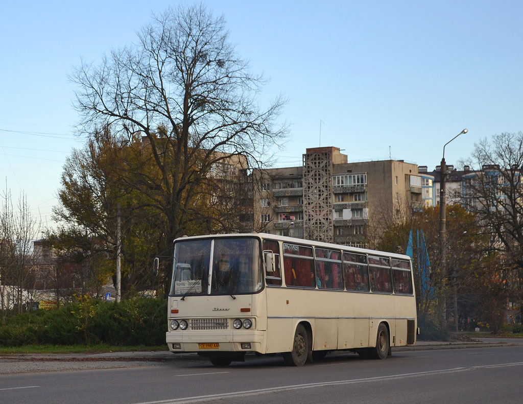 Черновицкая область, Ikarus 256.75 № CE 0982 AA