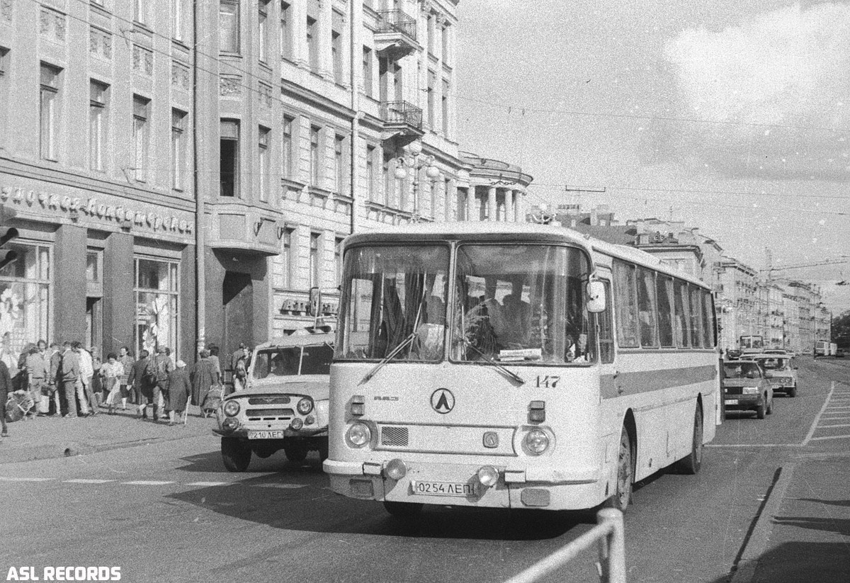 Szentpétervár, LAZ-699R sz.: 147