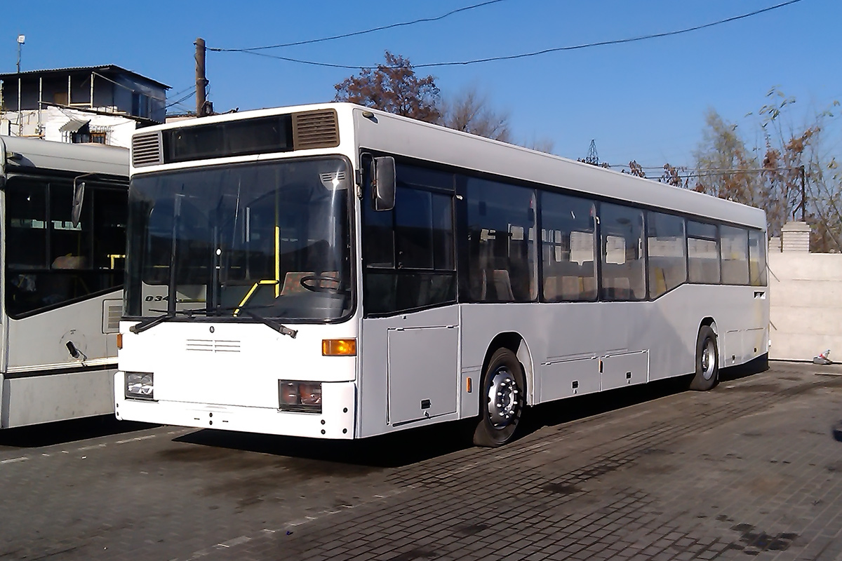 Dnepropetrovsk region, Mercedes-Benz O405N2Ü # AE 3451 AM