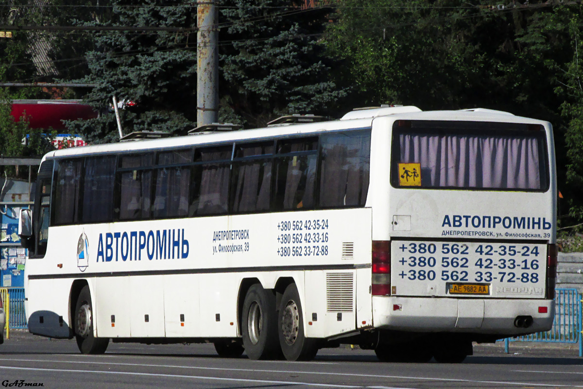 Dnepropetrovsk region, Neoplan N318/3Ü Transliner № AE 9882 AA