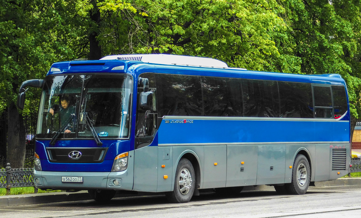 Москва, Hyundai Universe Space Luxury № В 562 ОО 77