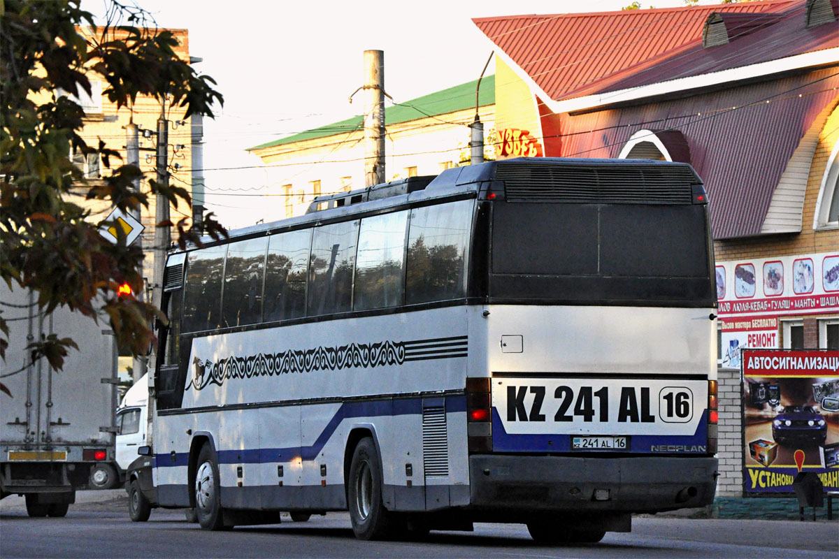 Восточно-Казахстанская область, Neoplan N316SHD Transliner № 241 AL 16