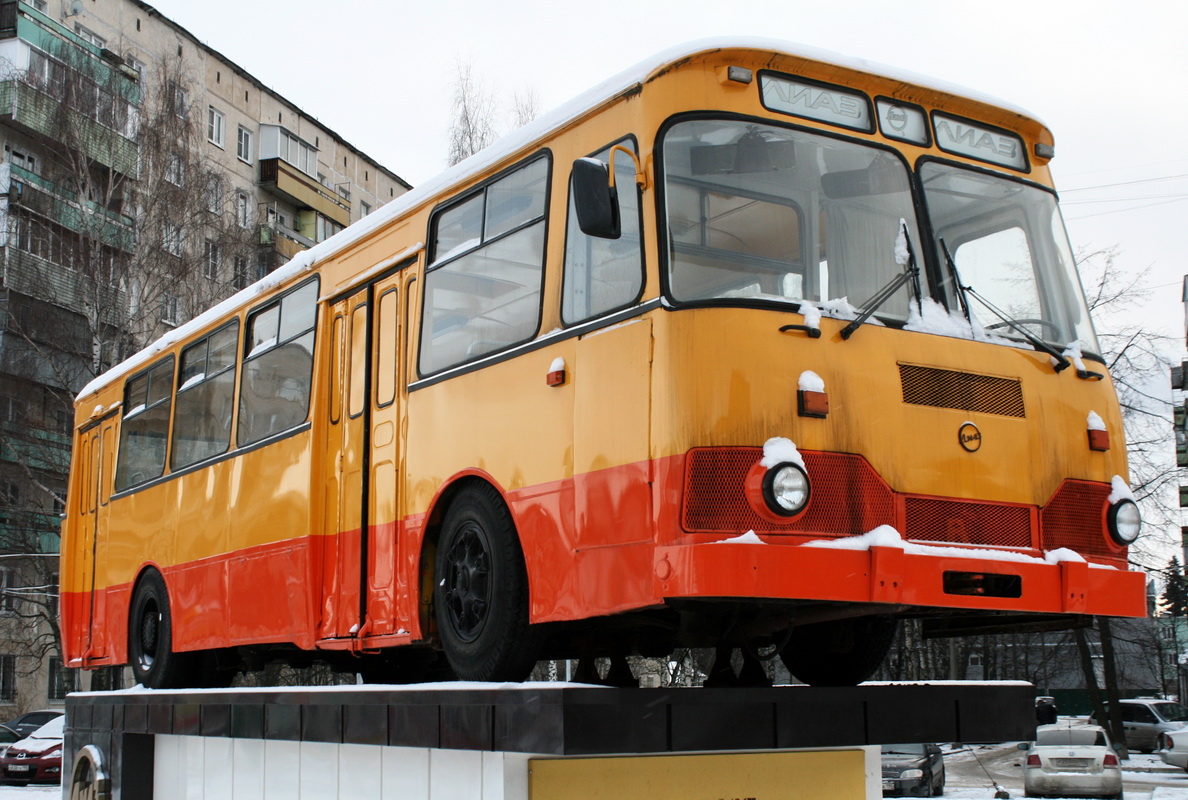 Московская область — Автобусы-памятники