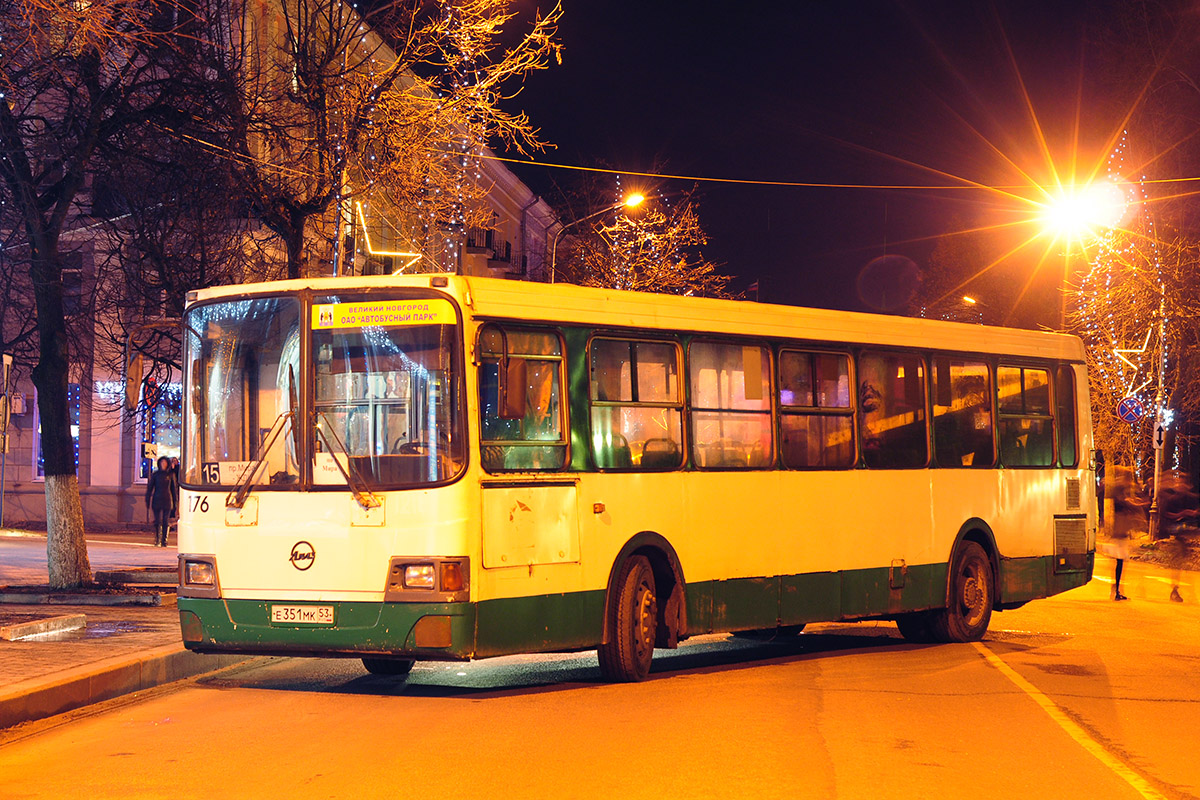 Novgorod region, LiAZ-5256.25 Nr. 176