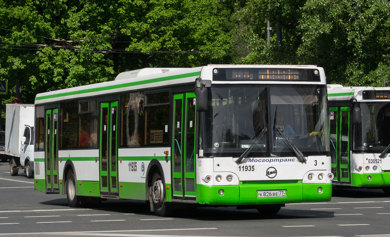 Moskwa, LiAZ-5292.22 (2-2-2) Nr 11935