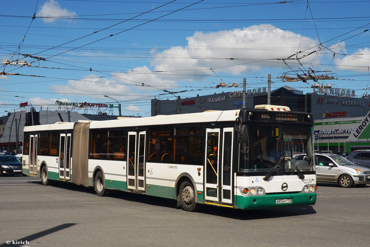 Sankt Petersburg, LiAZ-6213.20 Nr. 2228