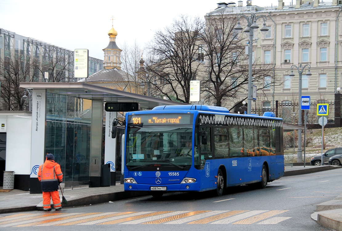 Moskva, Mercedes-Benz Conecto II č. 15585