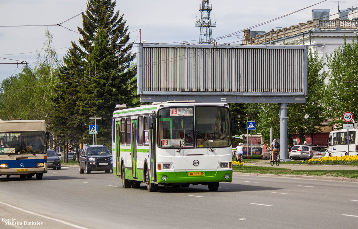 Алтайский край, ЛиАЗ-5256.45 № АВ 967 22